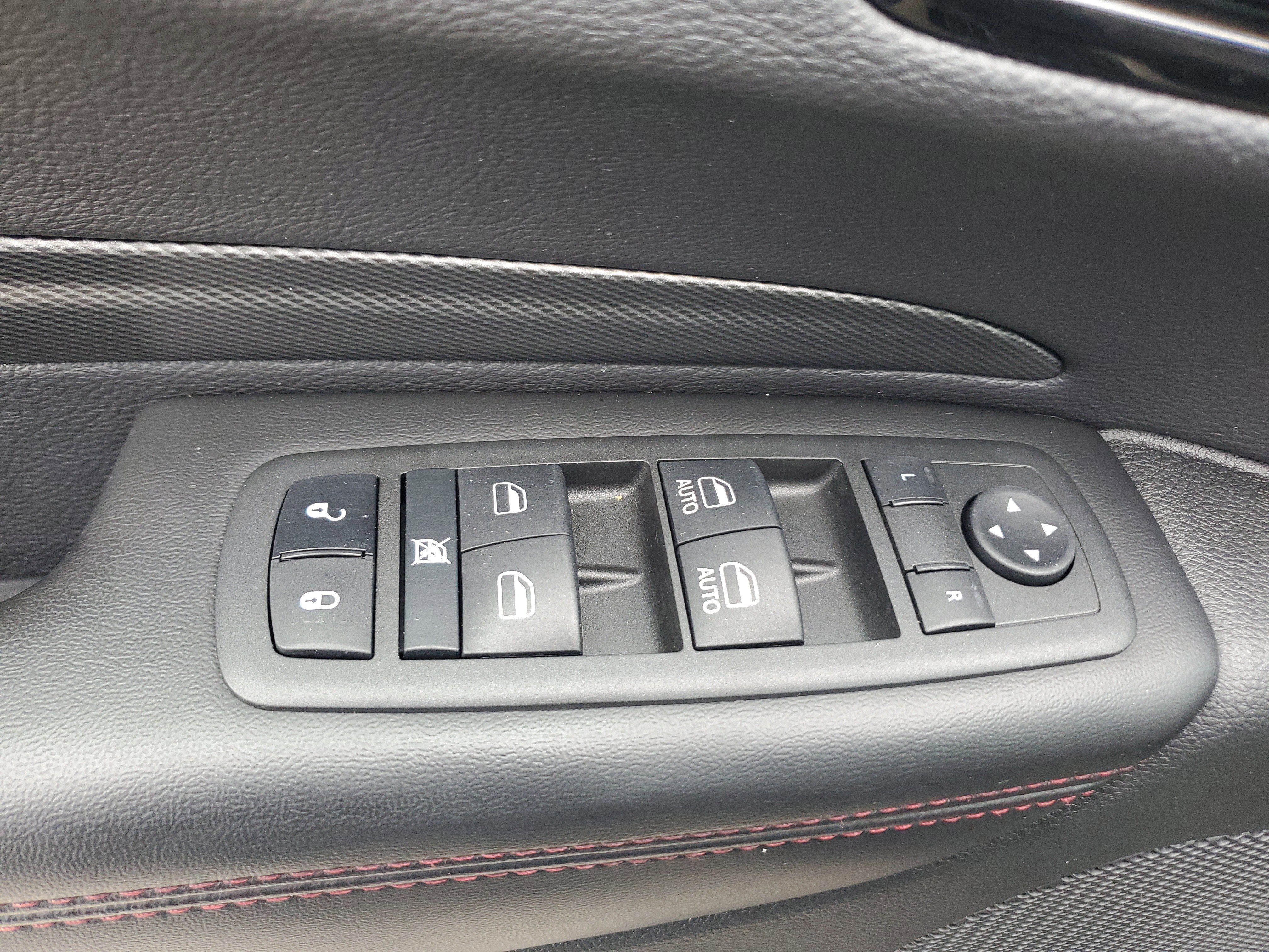 Used 2022 Dodge Durango R/T w/ Trailer Tow Group IV image 29