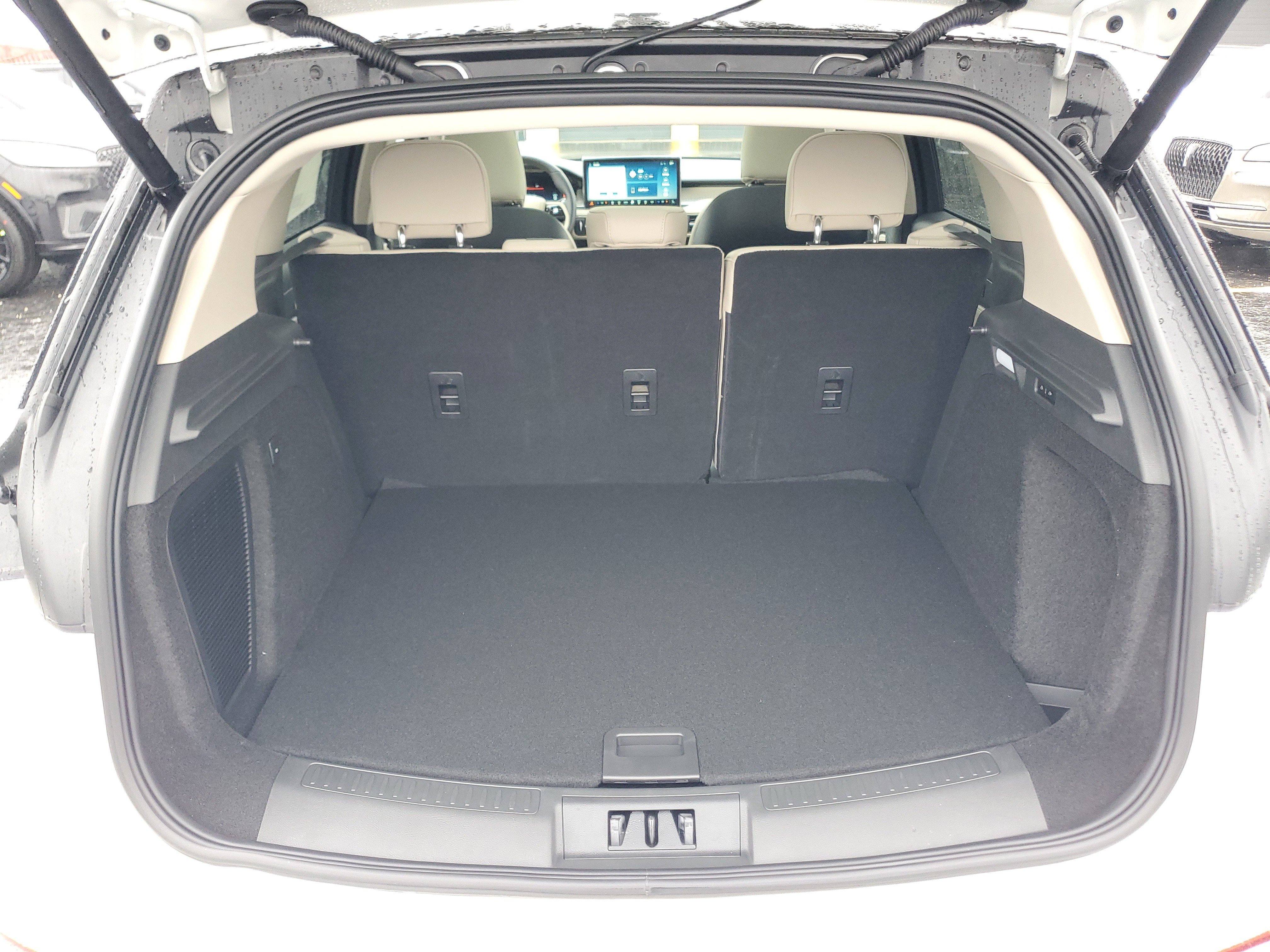 New 2026 Lincoln Corsair Premiere image 29