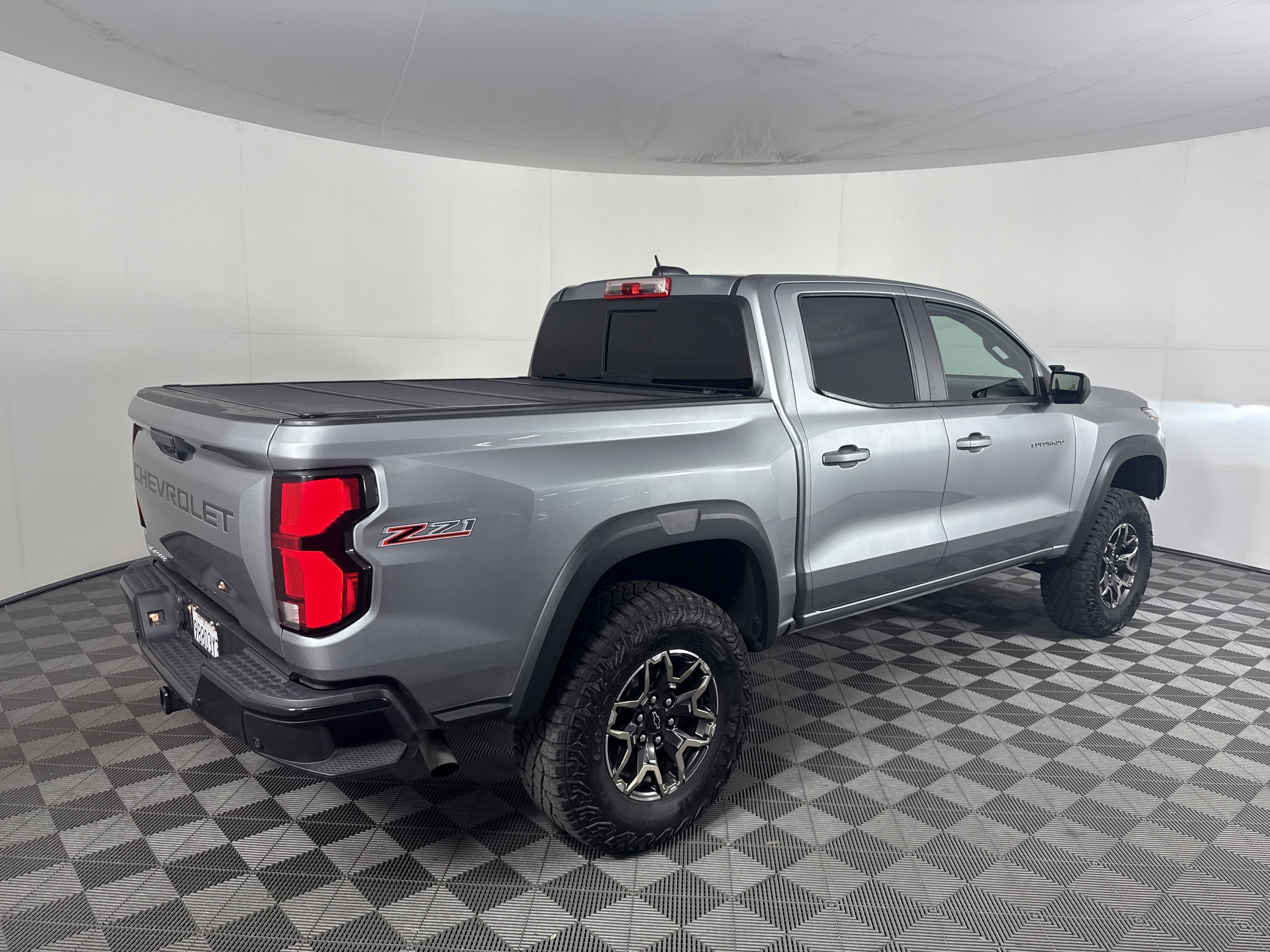 Used 2024 Chevrolet Colorado Z71 w/ Z71 Convenience Package 2 image 4