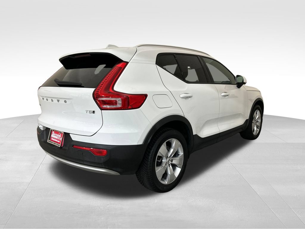 Used 2019 Volvo XC40 T5 Momentum AWD/4WD image 5