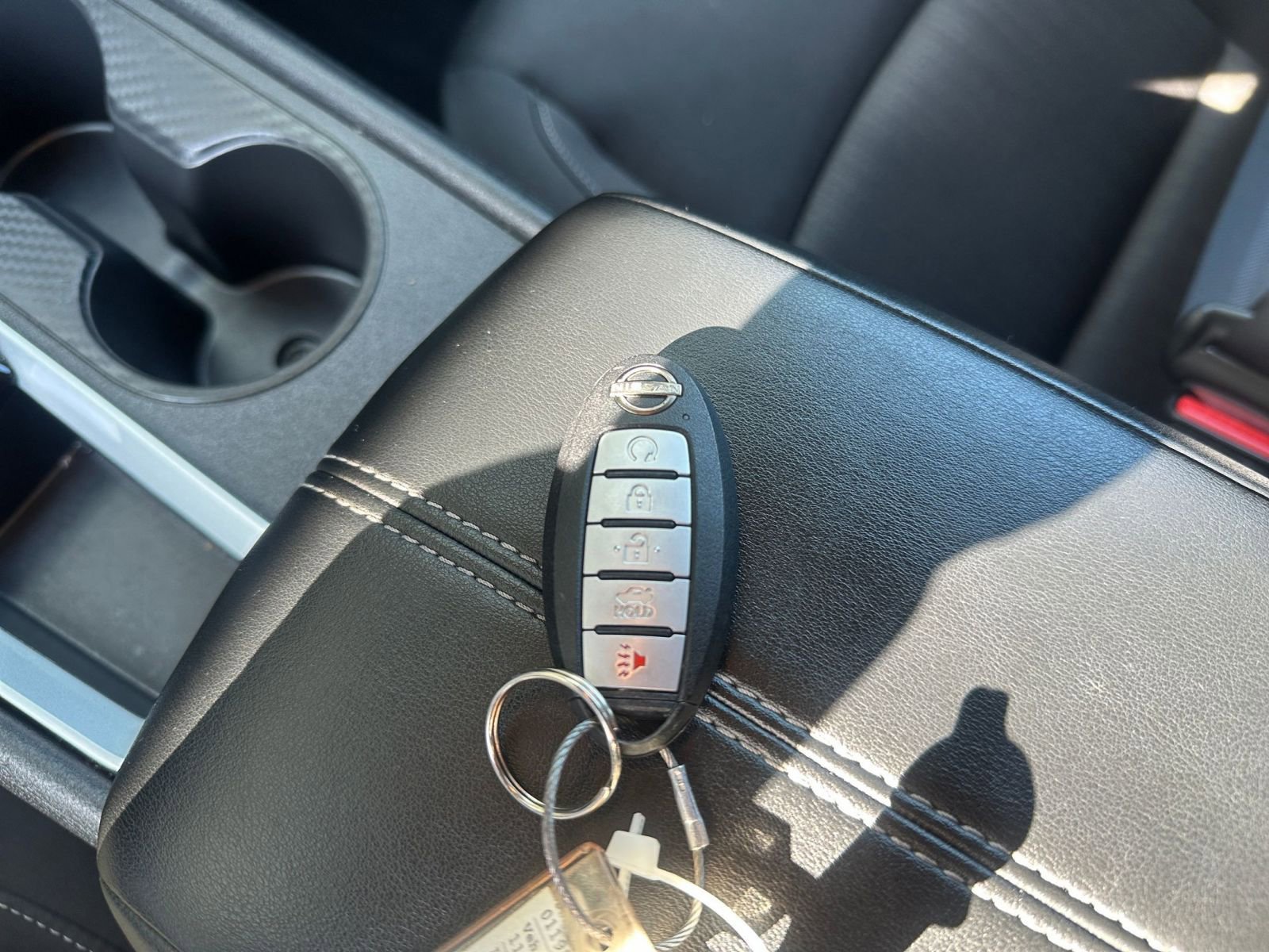 Used 2025 Nissan Altima 2.5 SV image 25