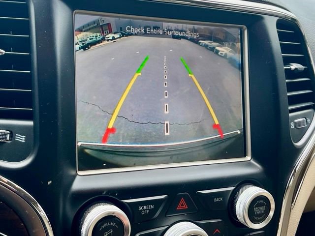 Used 2017 Jeep Grand Cherokee Limited image 27