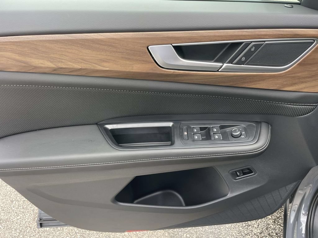New 2026 Volkswagen Atlas SE FWD image 17