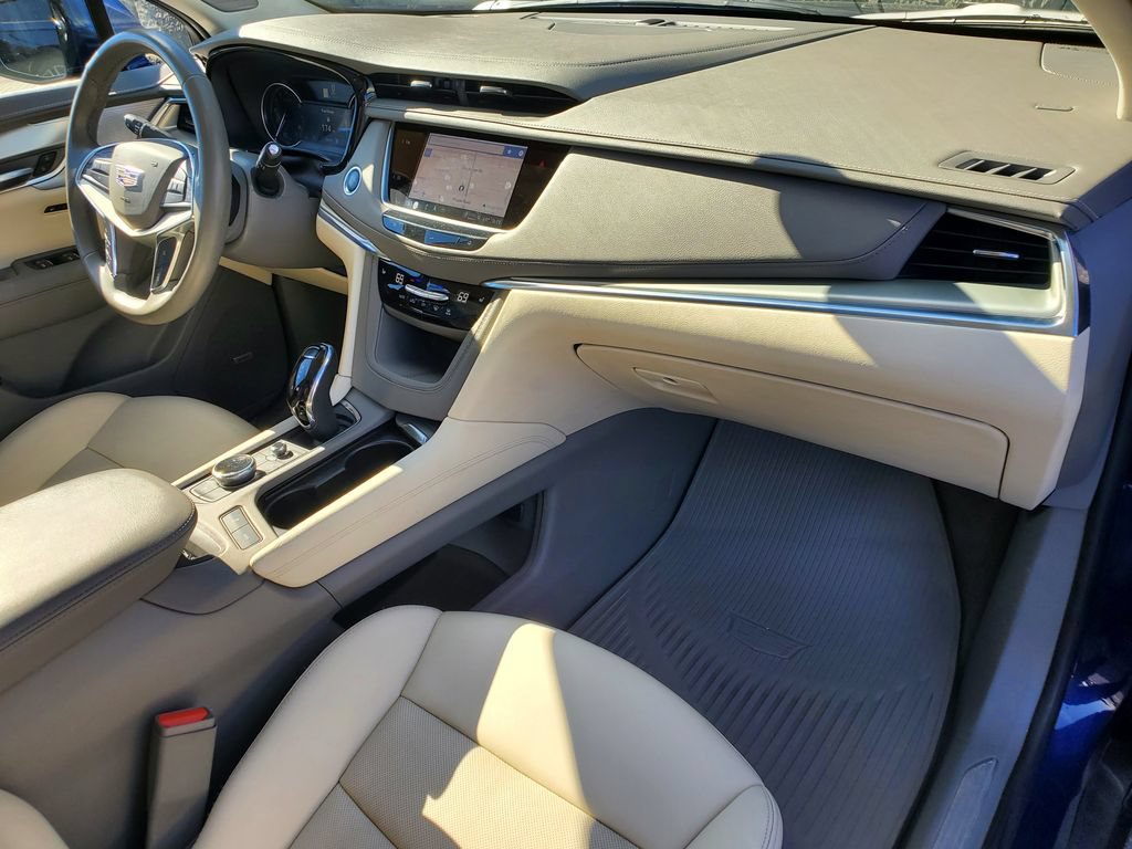 Certified 2023 Cadillac XT5 Premium Luxury AWD/4WD image 40
