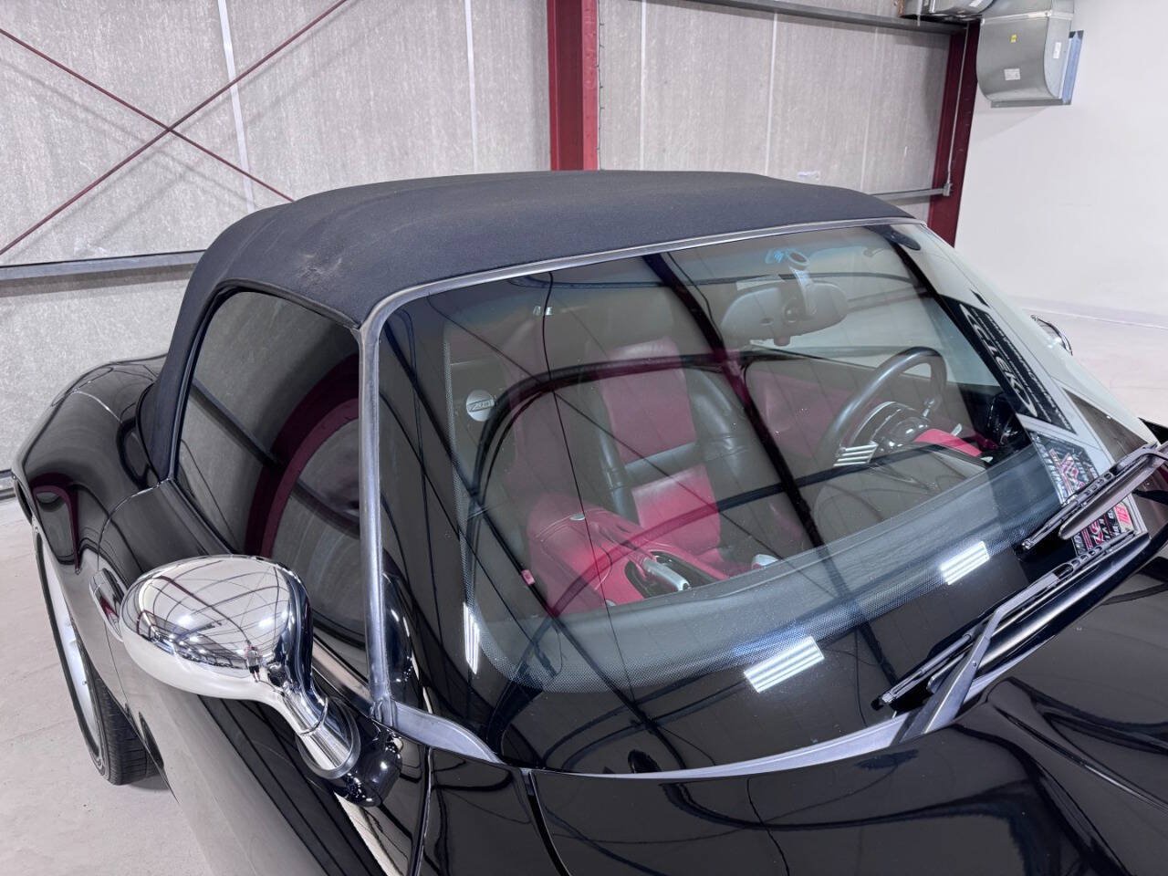 Used 2002 BMW Z8 RWD image 27