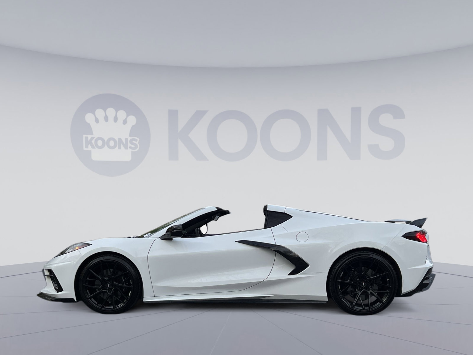 Used 2024 Chevrolet Corvette Stingray Coupe w/ Z51 Performance Package RWD image 2