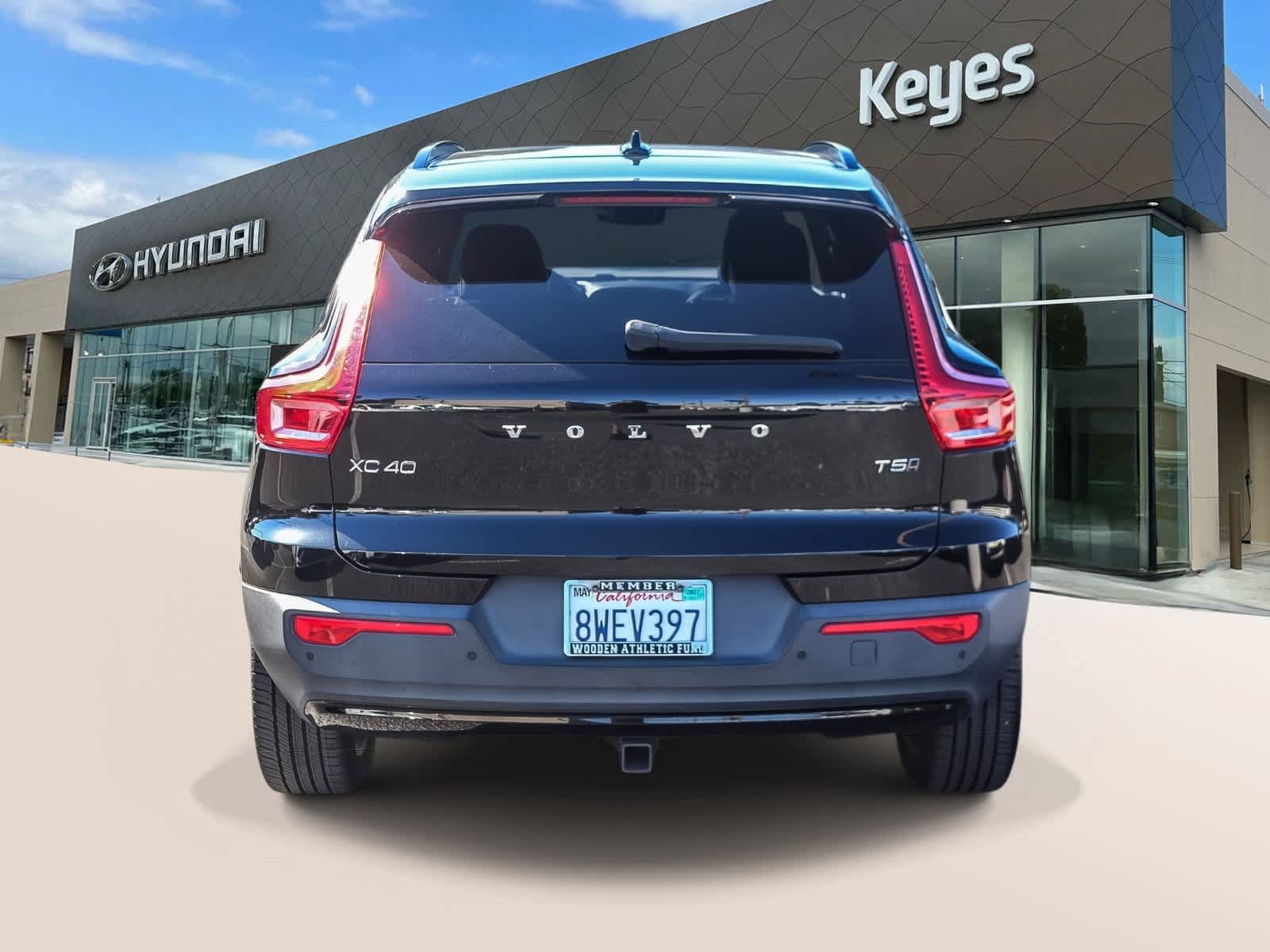 Used 2021 Volvo XC40 T5 R-Design AWD/4WD image 6