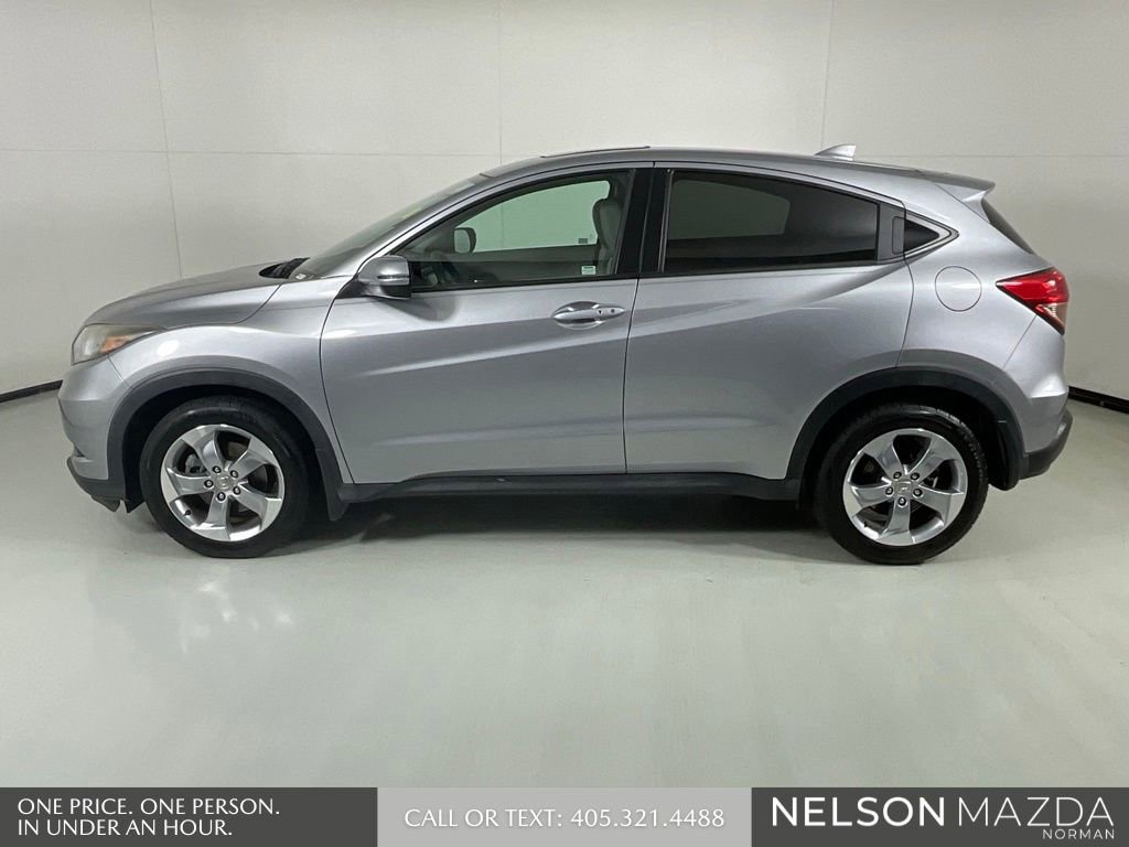 Used 2017 Honda HR-V EX image 9