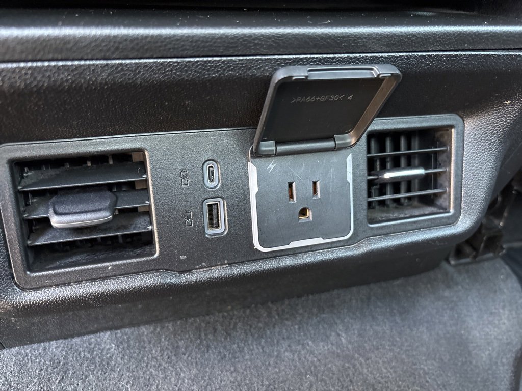 Used 2024 GMC Sierra 3500 SLE w/ SLE Value Package image 25