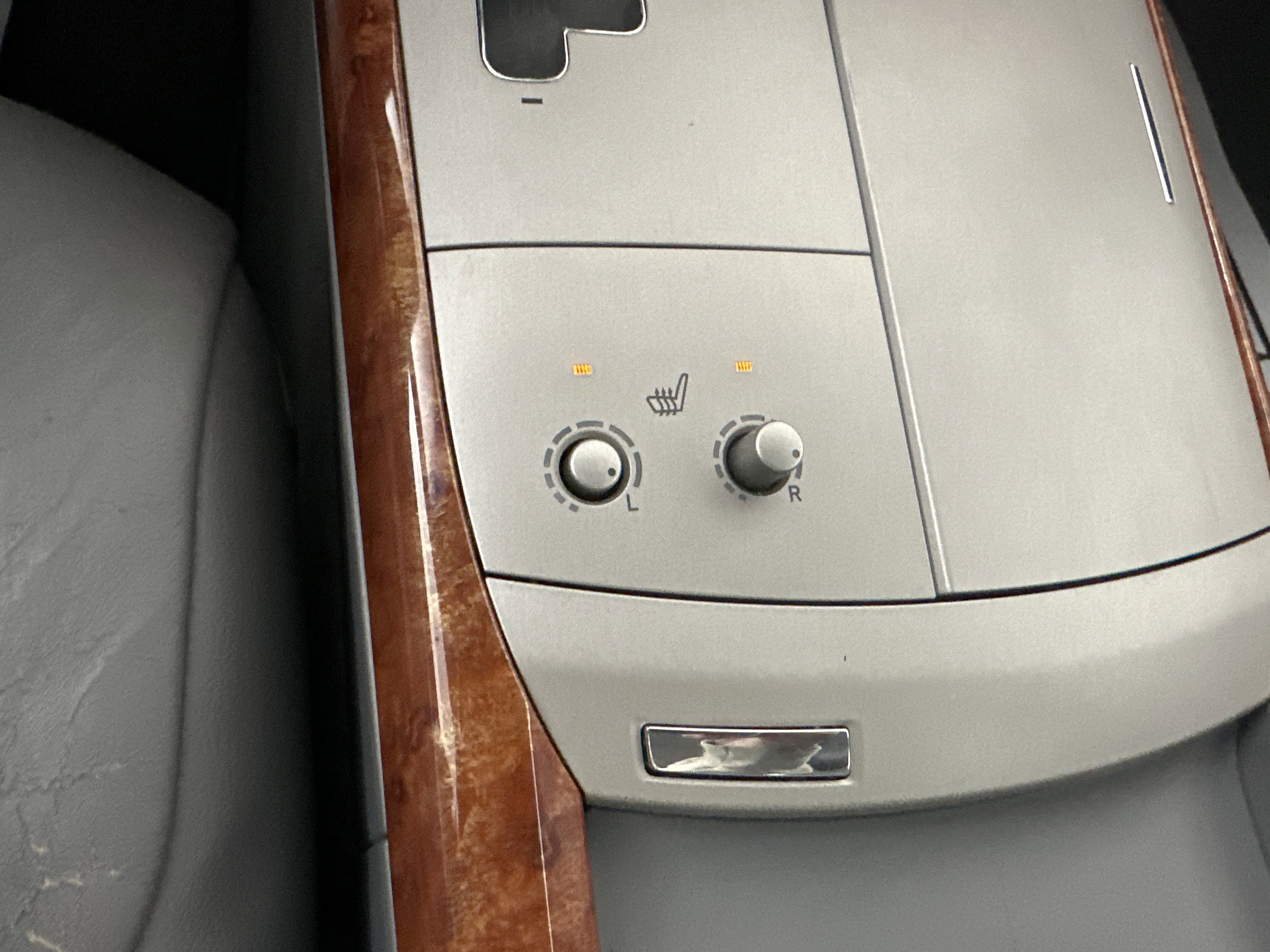 Used 2006 Toyota Avalon XLS image 18