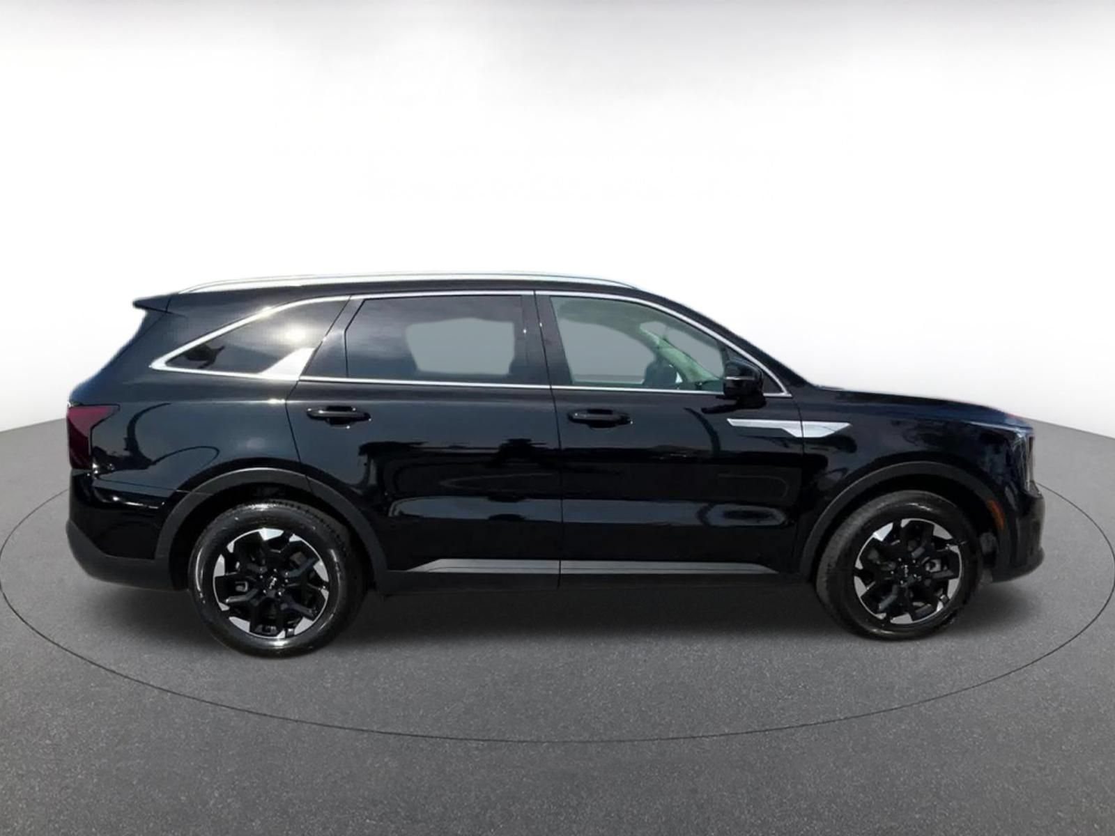 Used 2024 Kia Sorento S FWD image 16