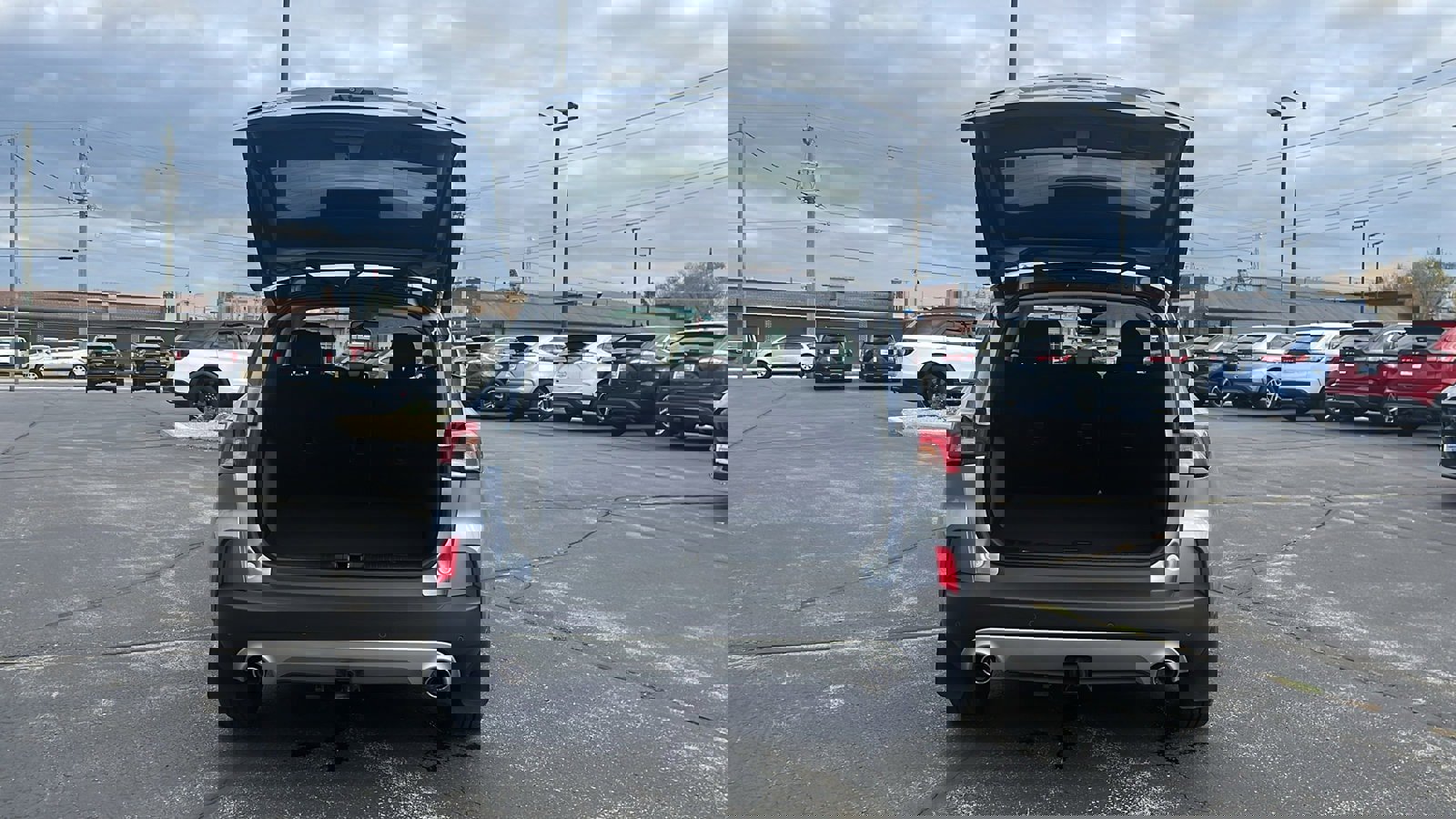 Used 2022 Ford Escape Titanium w/ Class II Trailer Tow Package image 37