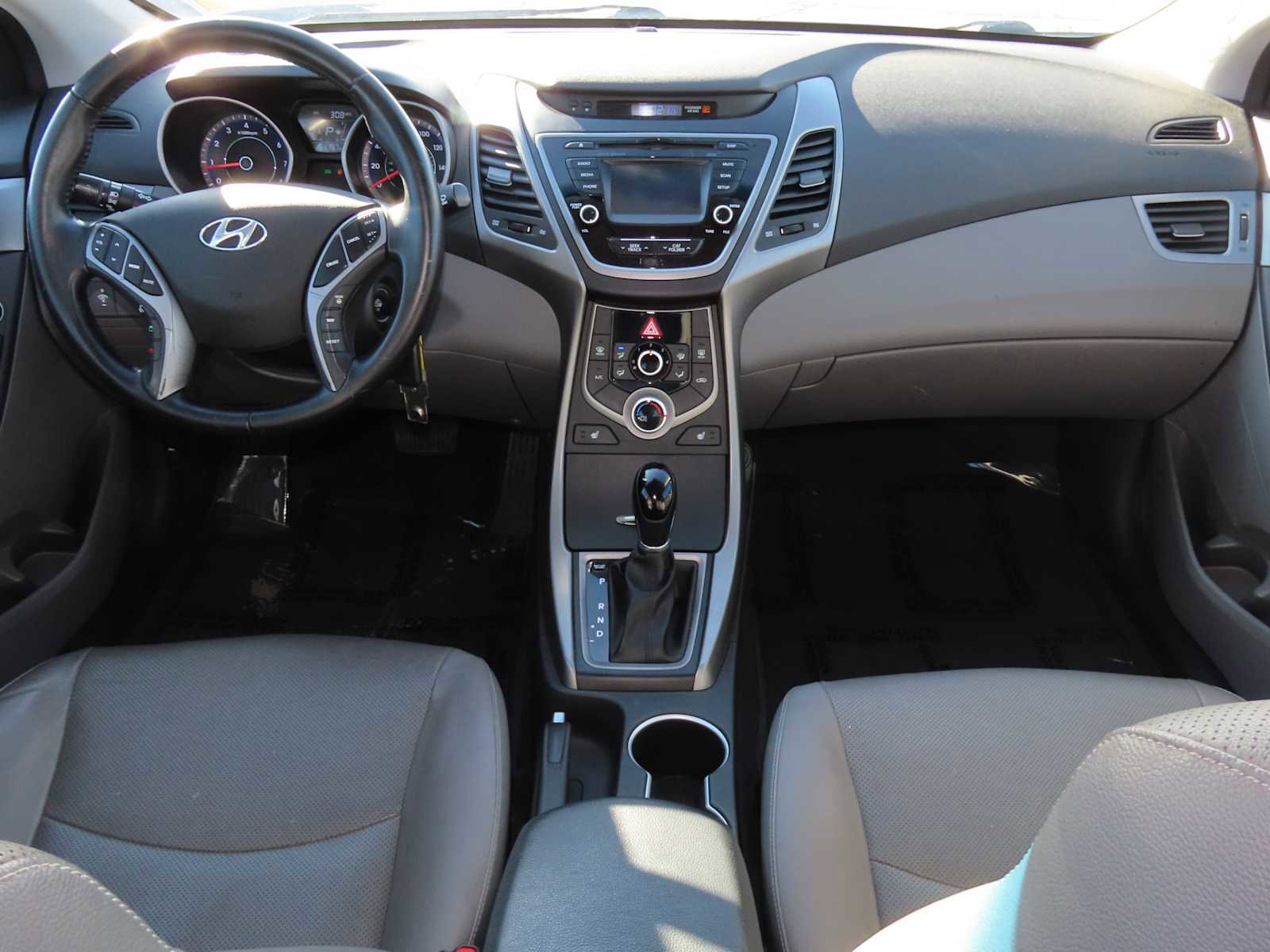 Used 2015 Hyundai Elantra Limited image 28