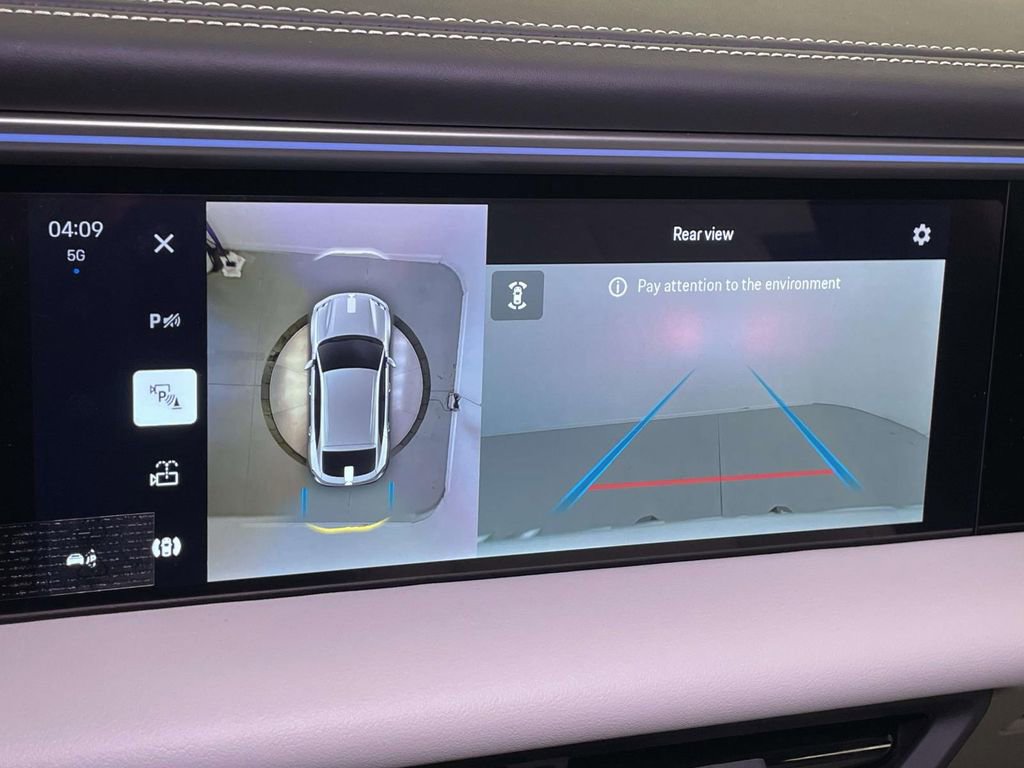 New 2025 Porsche Macan 4S Electric image 32