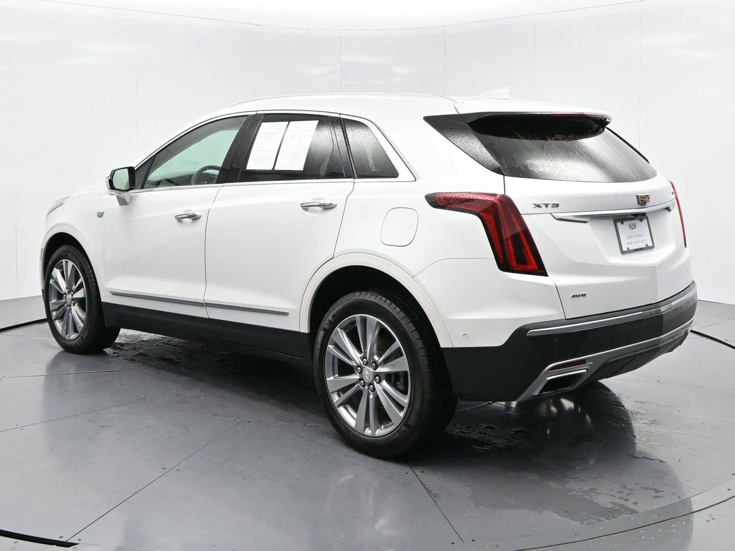 Certified 2024 Cadillac XT5 Premium Luxury w/ Technology Package AWD/4WD image 5