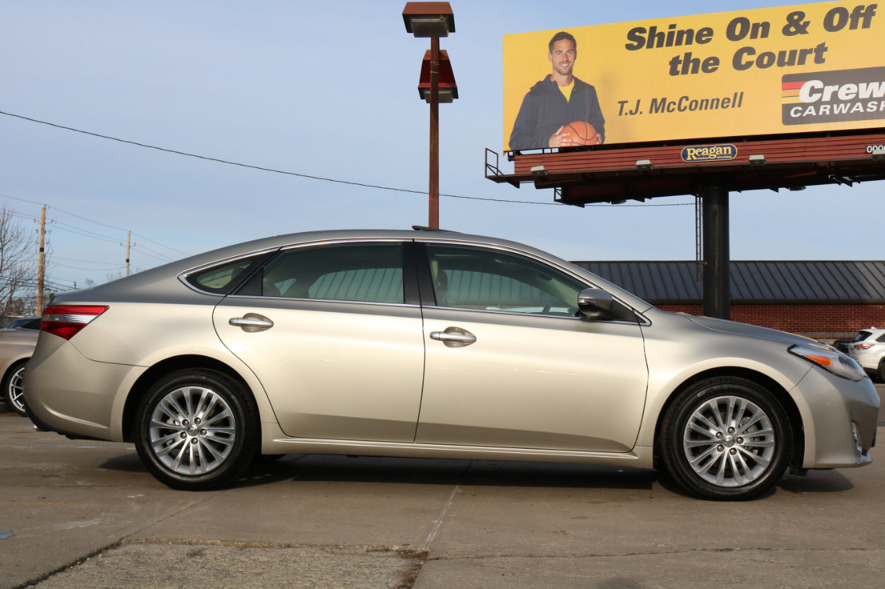 Used 2014 Toyota Avalon Limited image 5