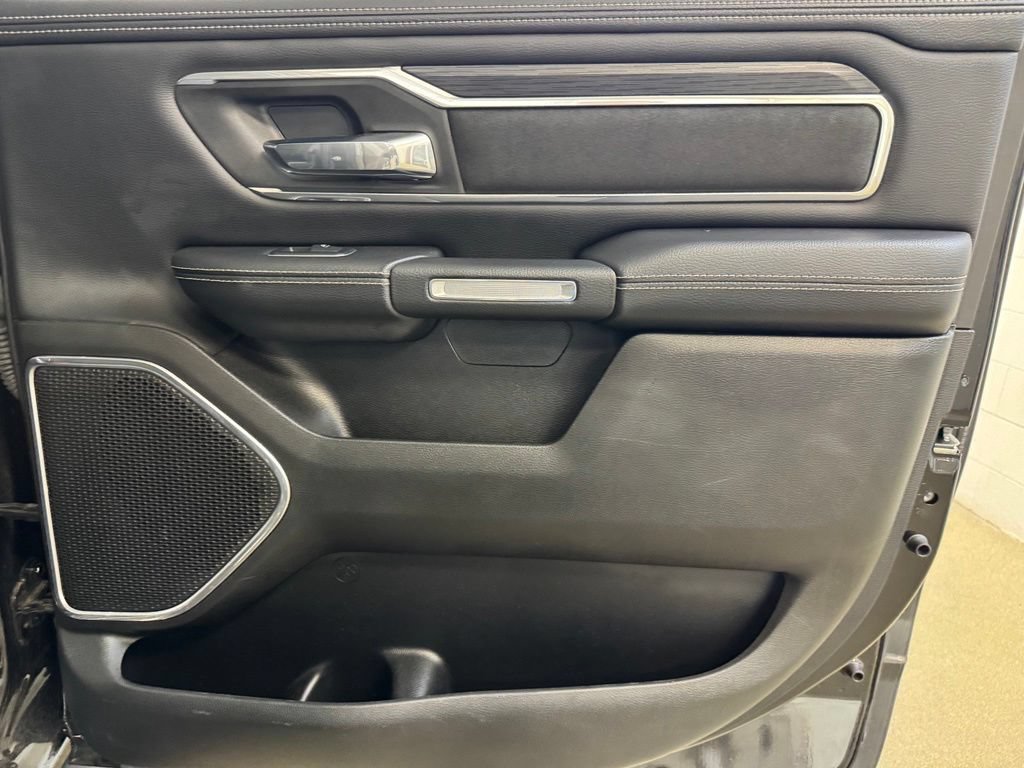 Used 2023 RAM 1500 Laramie AWD/4WD image 30