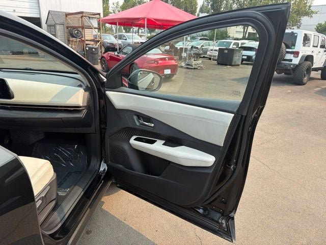 Used 2023 Nissan Ariya FWD image 15