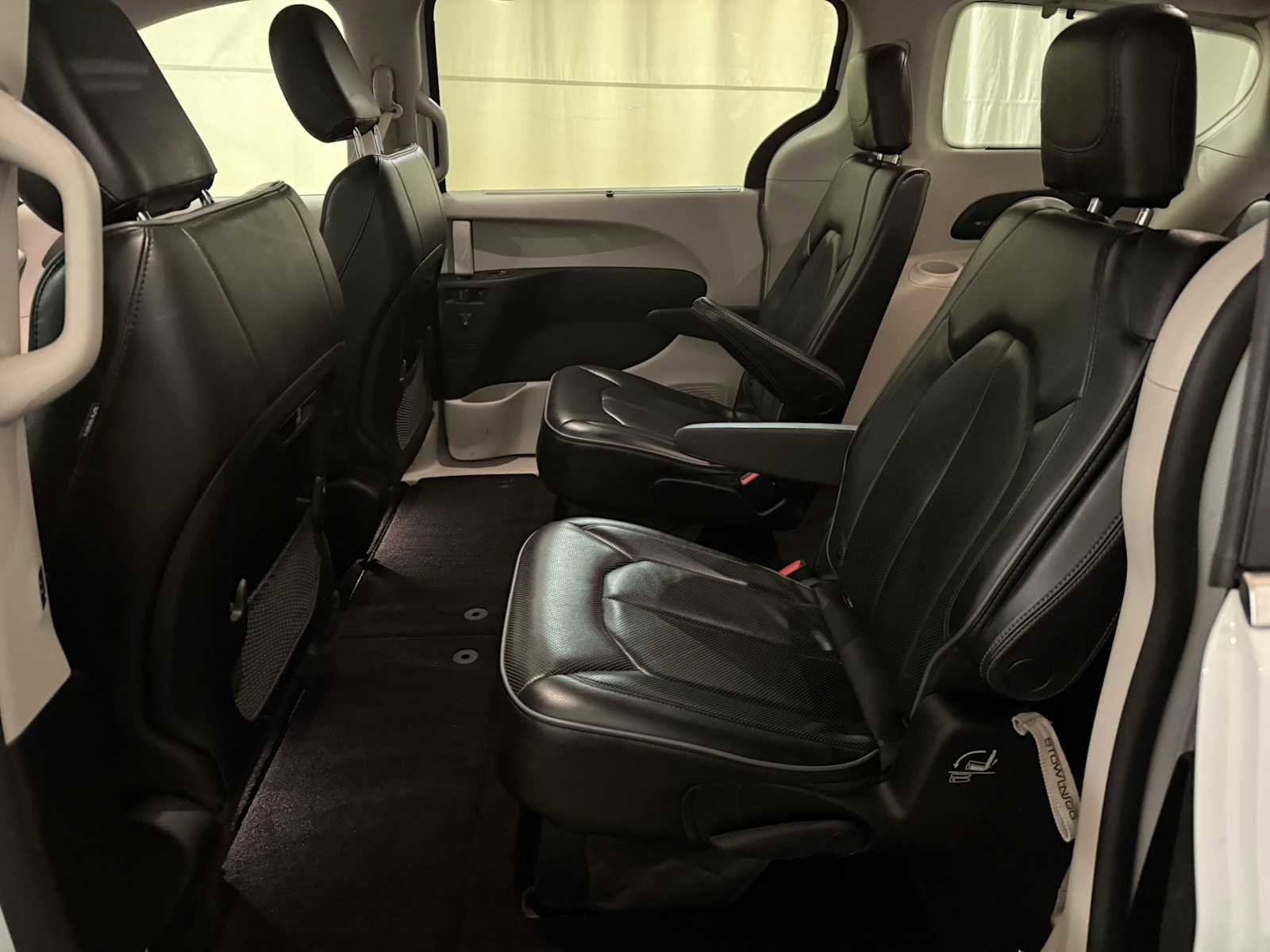 Used 2019 Chrysler Pacifica Limited image 23