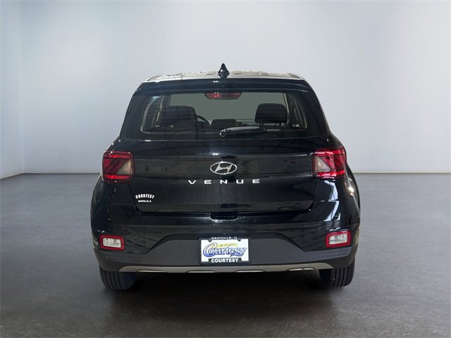 Used 2020 Hyundai Venue SE image 4