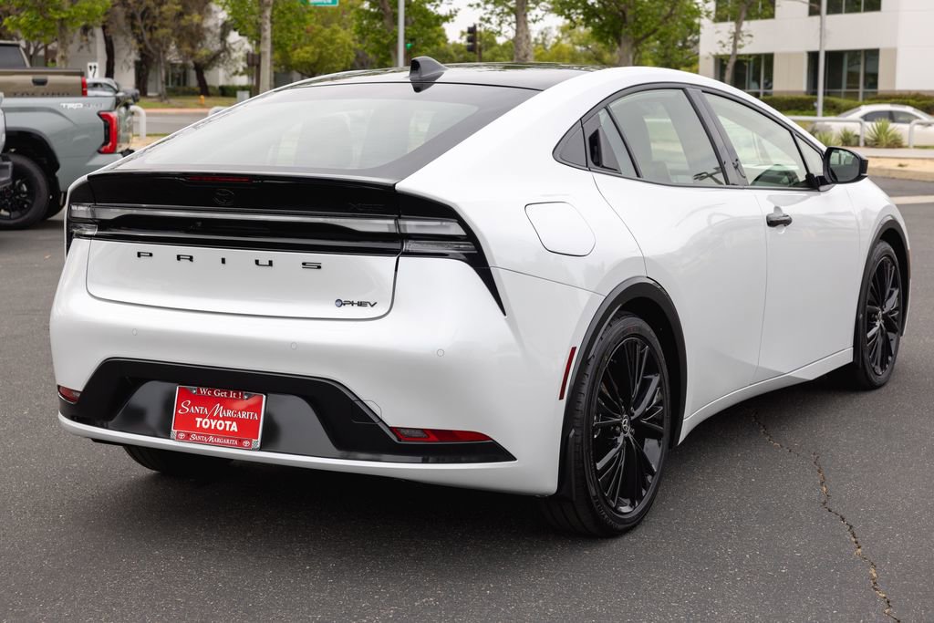 Used 2026 Toyota Prius Plug-In Hybrid image 5