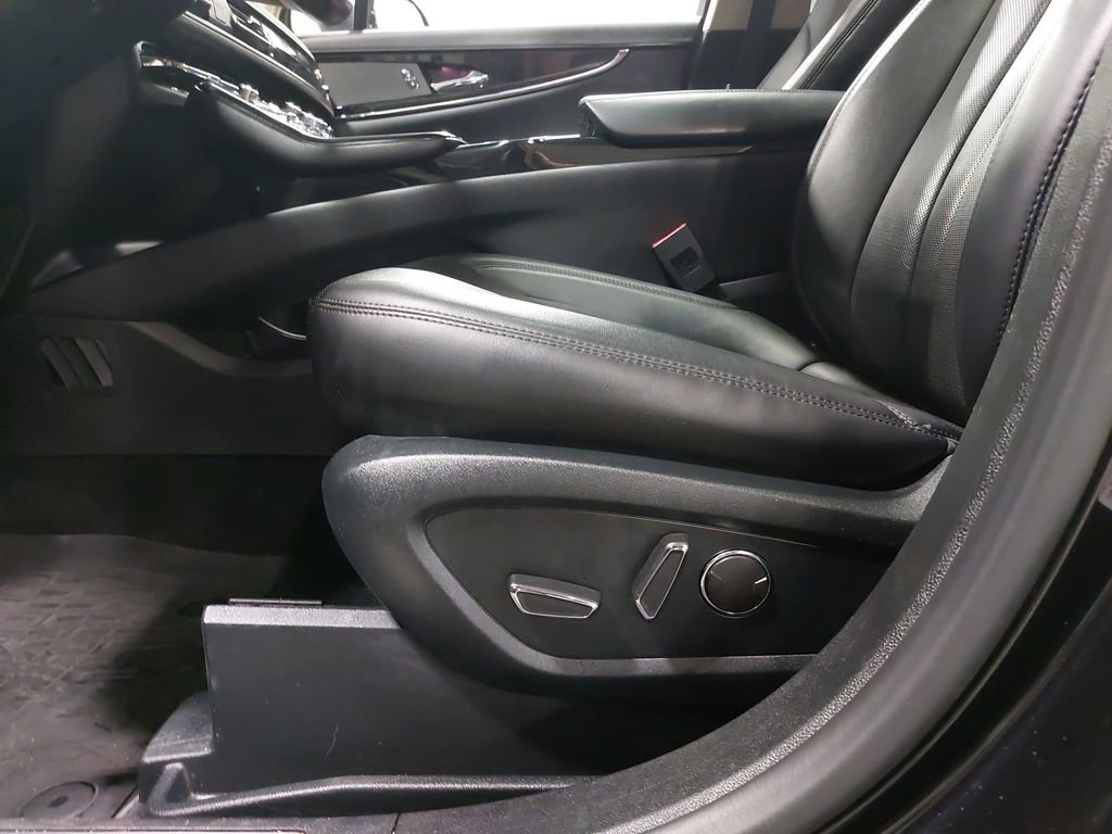 Used 2022 Lincoln Nautilus Reserve w/ Monochromatic Package image 30