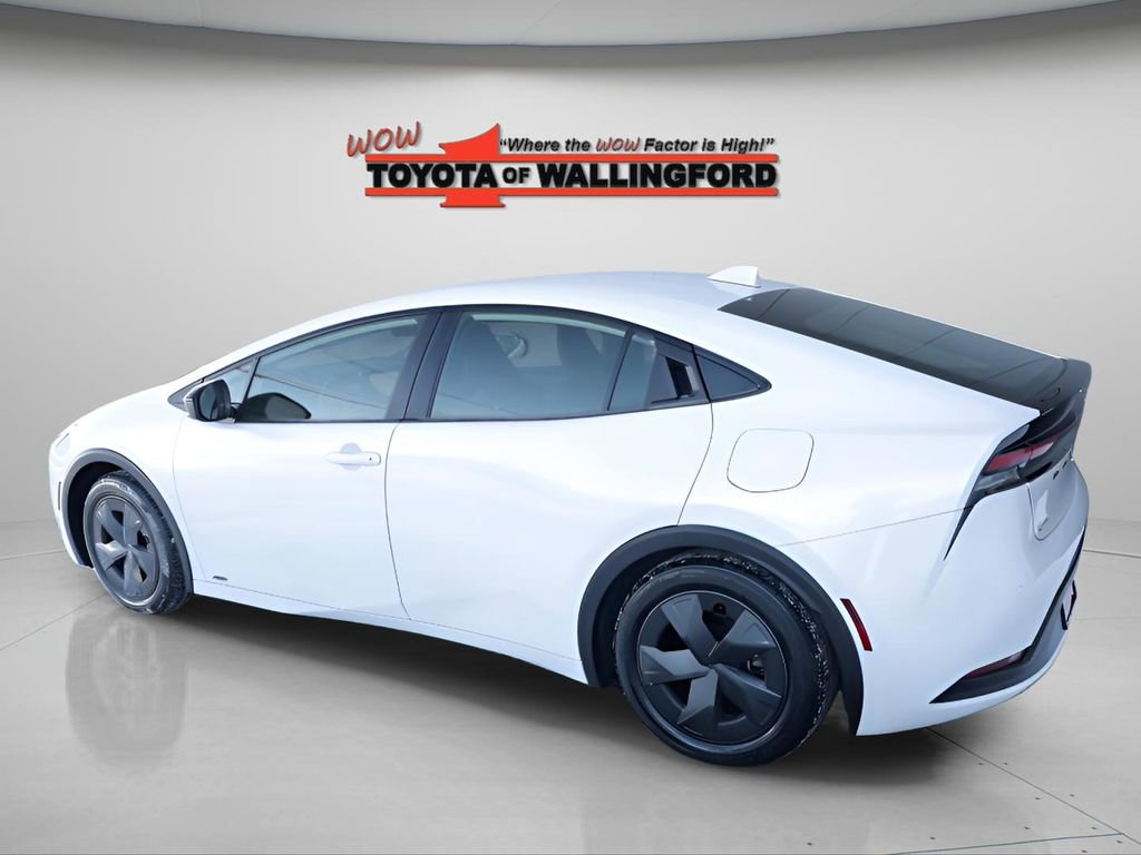 Used 2024 Toyota Prius LE image 6