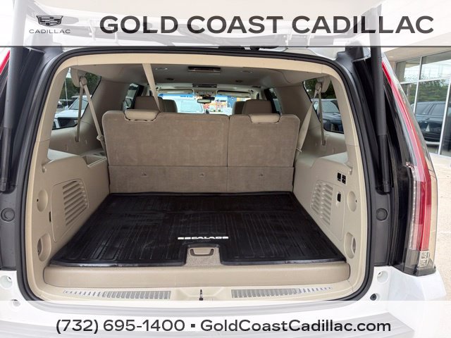 Used 2019 Cadillac Escalade ESV Luxury AWD/4WD image 14