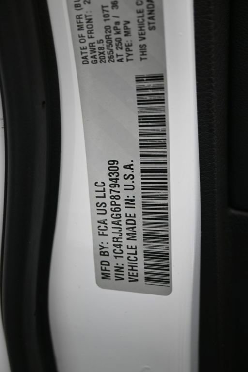 Used 2023 Jeep Grand Cherokee L Laredo RWD image 24