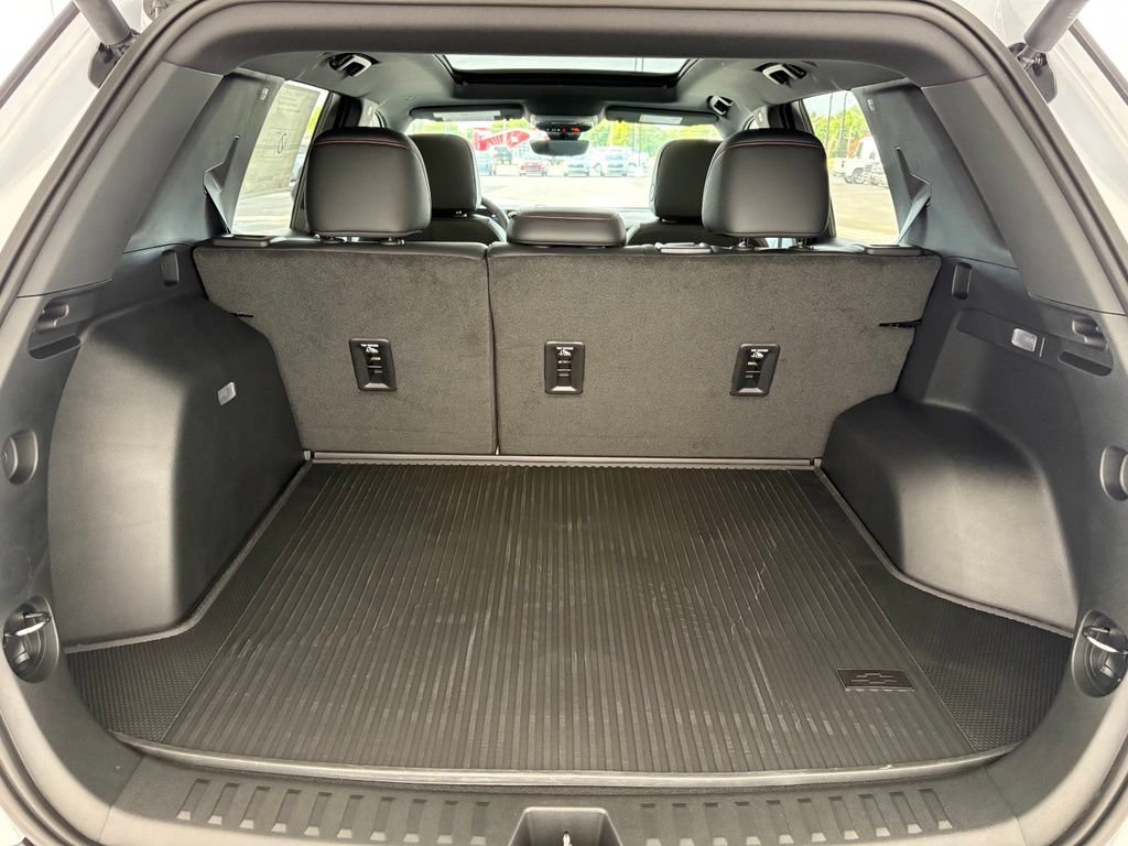 New 2027 Chevrolet Equinox RS w/ Safety and Technology Package FWD image 46