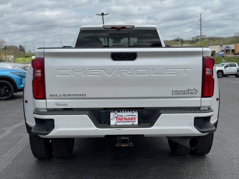 Used 2024 Chevrolet Silverado 3500 High Country w/ High Country Premium Package image 4