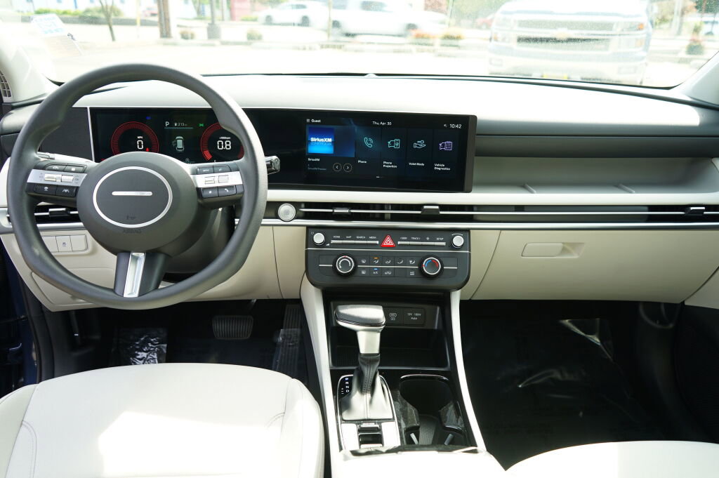 Used 2025 Hyundai Tucson SE FWD image 20
