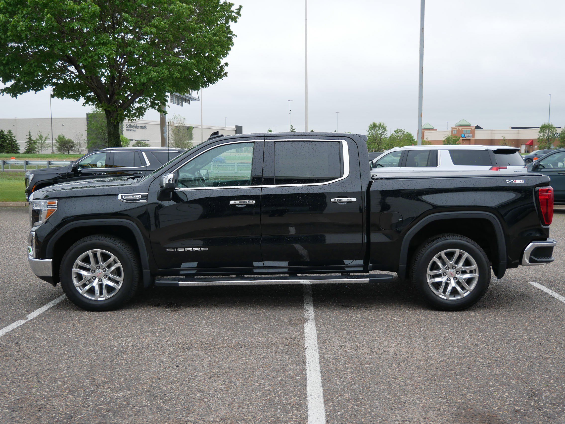Used 2021 GMC Sierra 1500 SLT w/ SLT Premium Plus Package AWD/4WD image 6