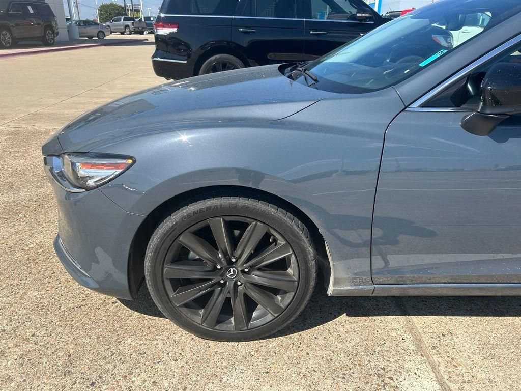 Used 2021 MAZDA MAZDA6 Carbon Edition FWD image 2