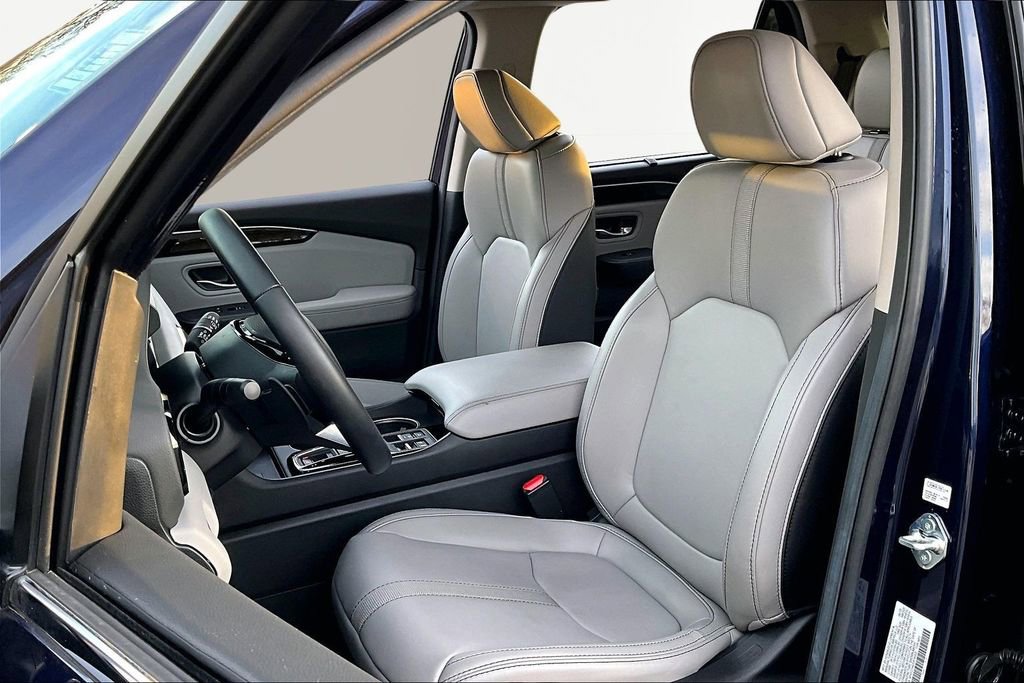 Used 2025 Honda Pilot EX-L image 17