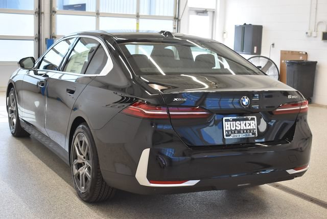 New 2027 BMW 530i xDrive w/ Premium Package AWD/4WD image 10