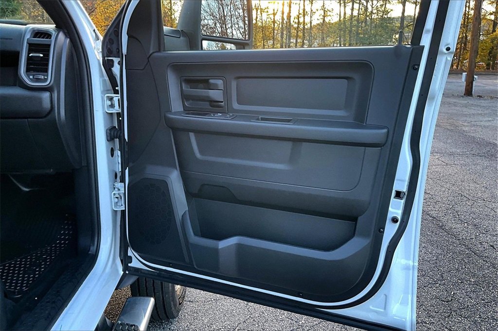 Used 2024 RAM 5500 Tradesman w/ Chrome Appearance Group image 23