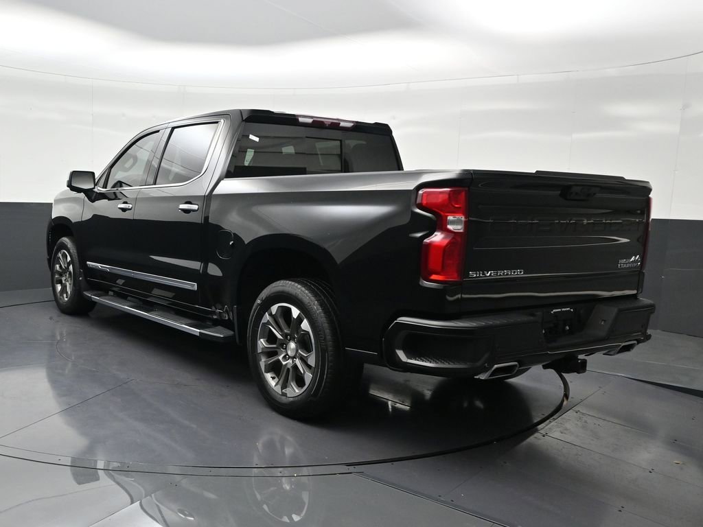 Used 2023 Chevrolet Silverado 1500 High Country image 3