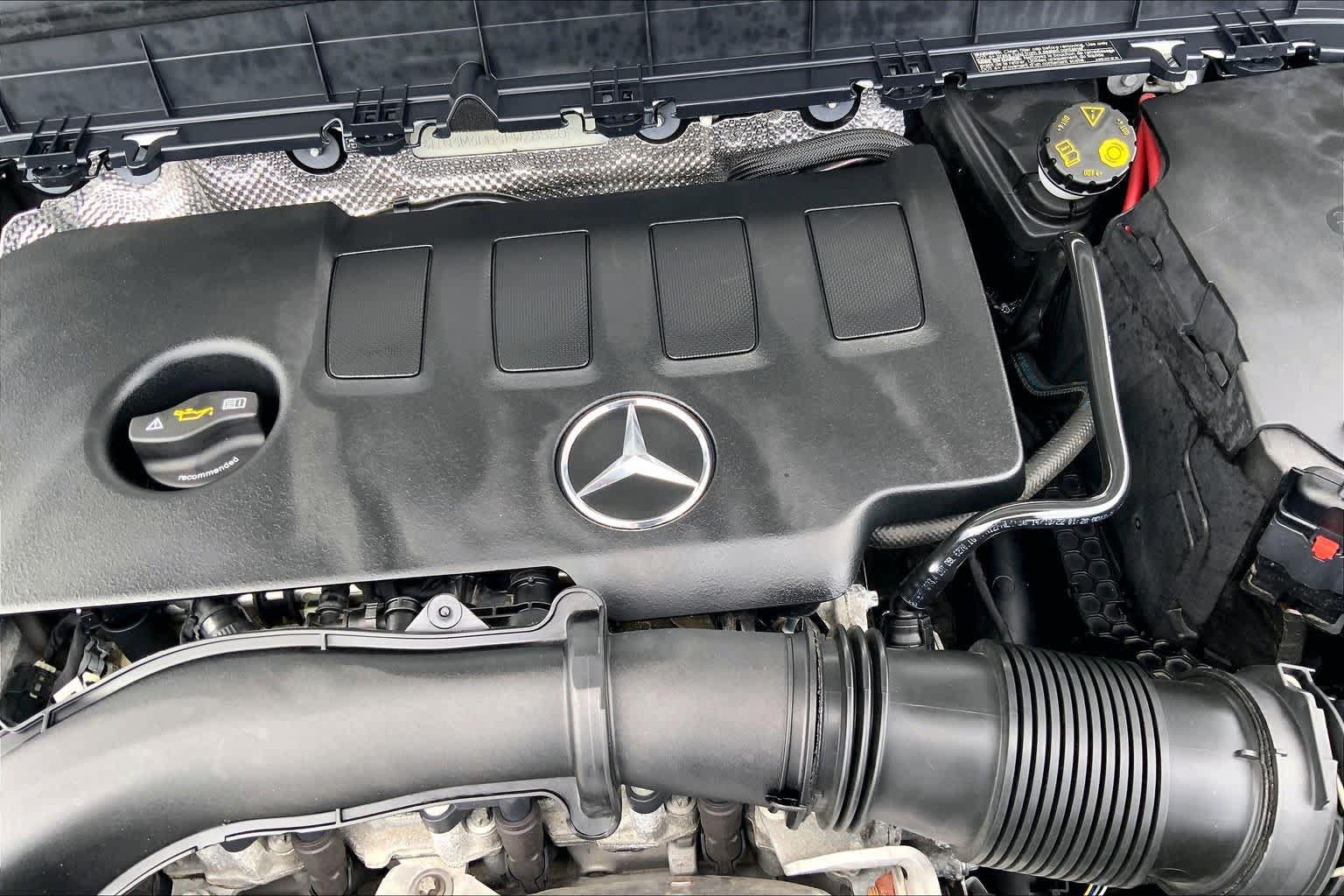 Used 2023 Mercedes-Benz GLB 250 4MATIC image 30
