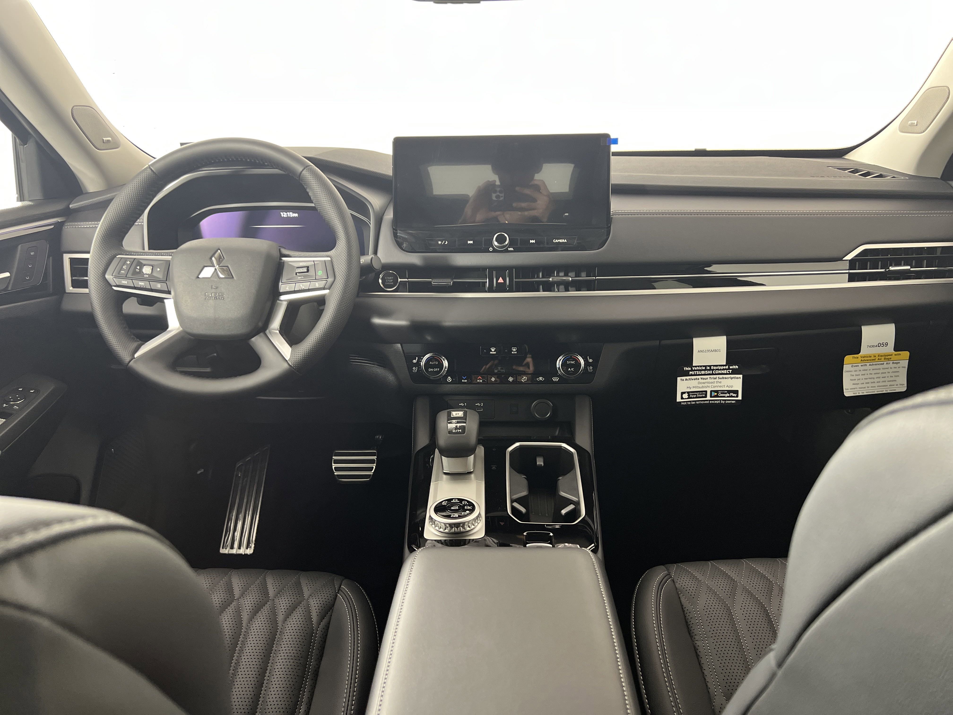 New 2025 Mitsubishi Outlander SEL image 15