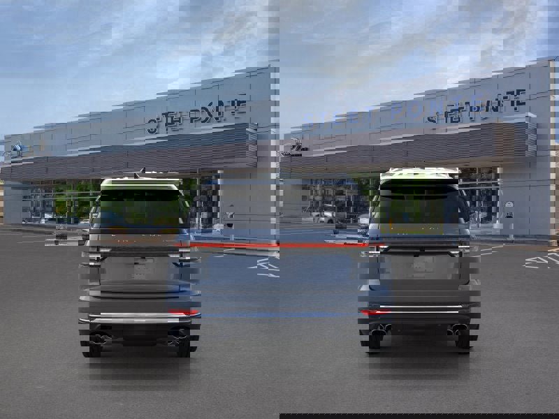 New 2026 Lincoln Aviator AWD image 5