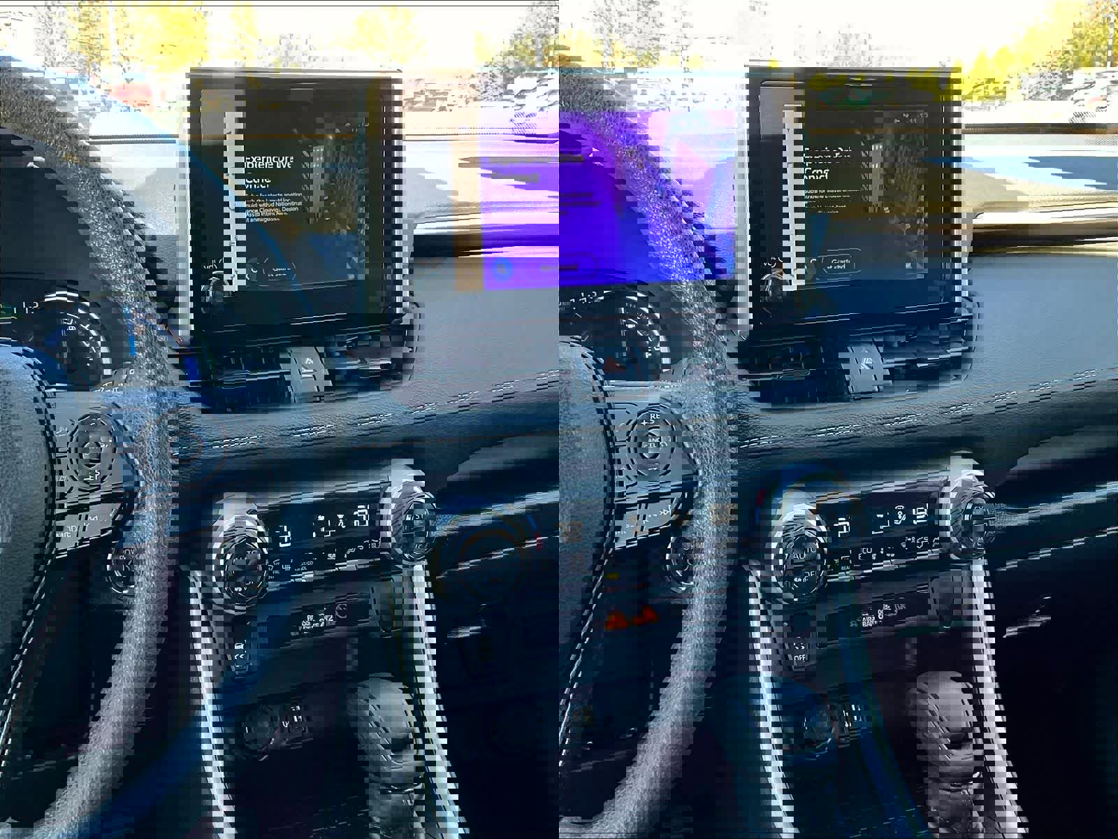 Used 2025 Toyota RAV4 XLE image 18