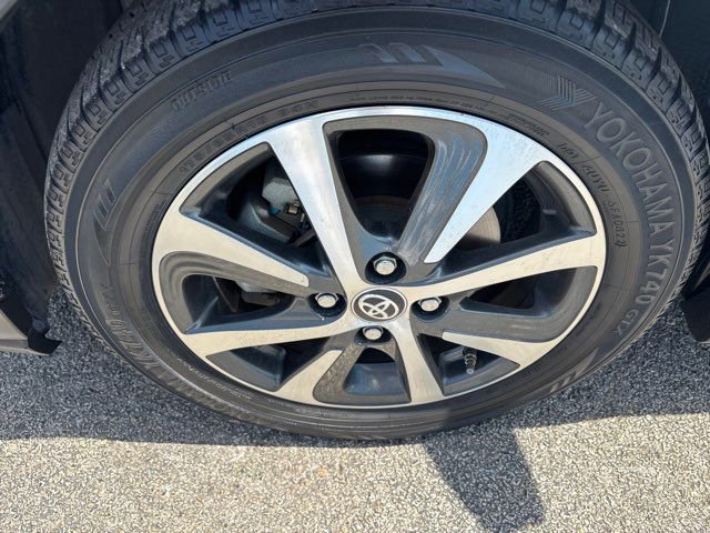 Used 2018 Toyota Prius C Two FWD image 8