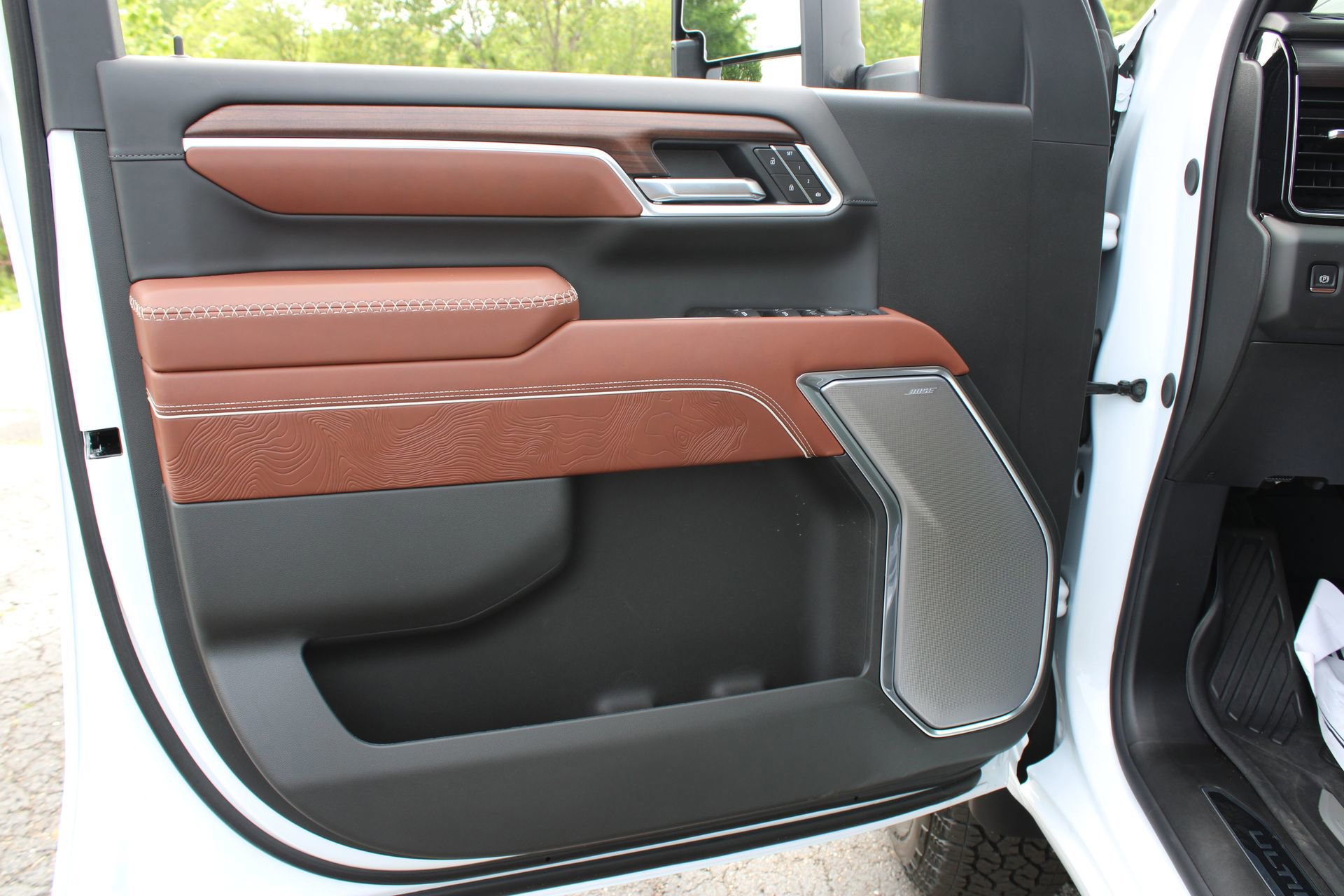 New 2026 GMC Sierra 2500 Denali Ultimate AWD/4WD image 14
