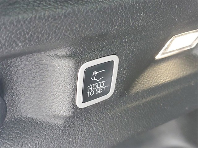 New 2025 Jeep Grand Cherokee L Altitude image 9