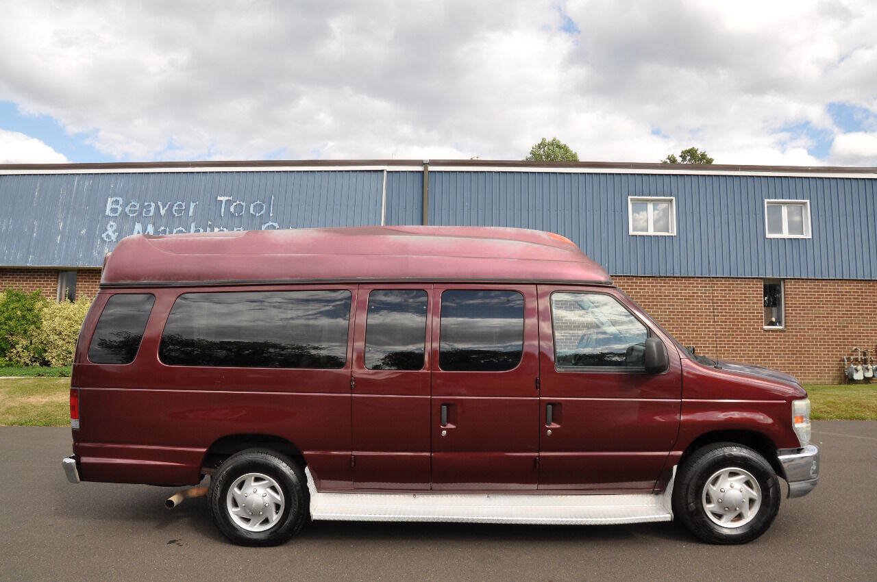 Used 2010 Ford E-350 and Econoline 350 XL RWD image 10