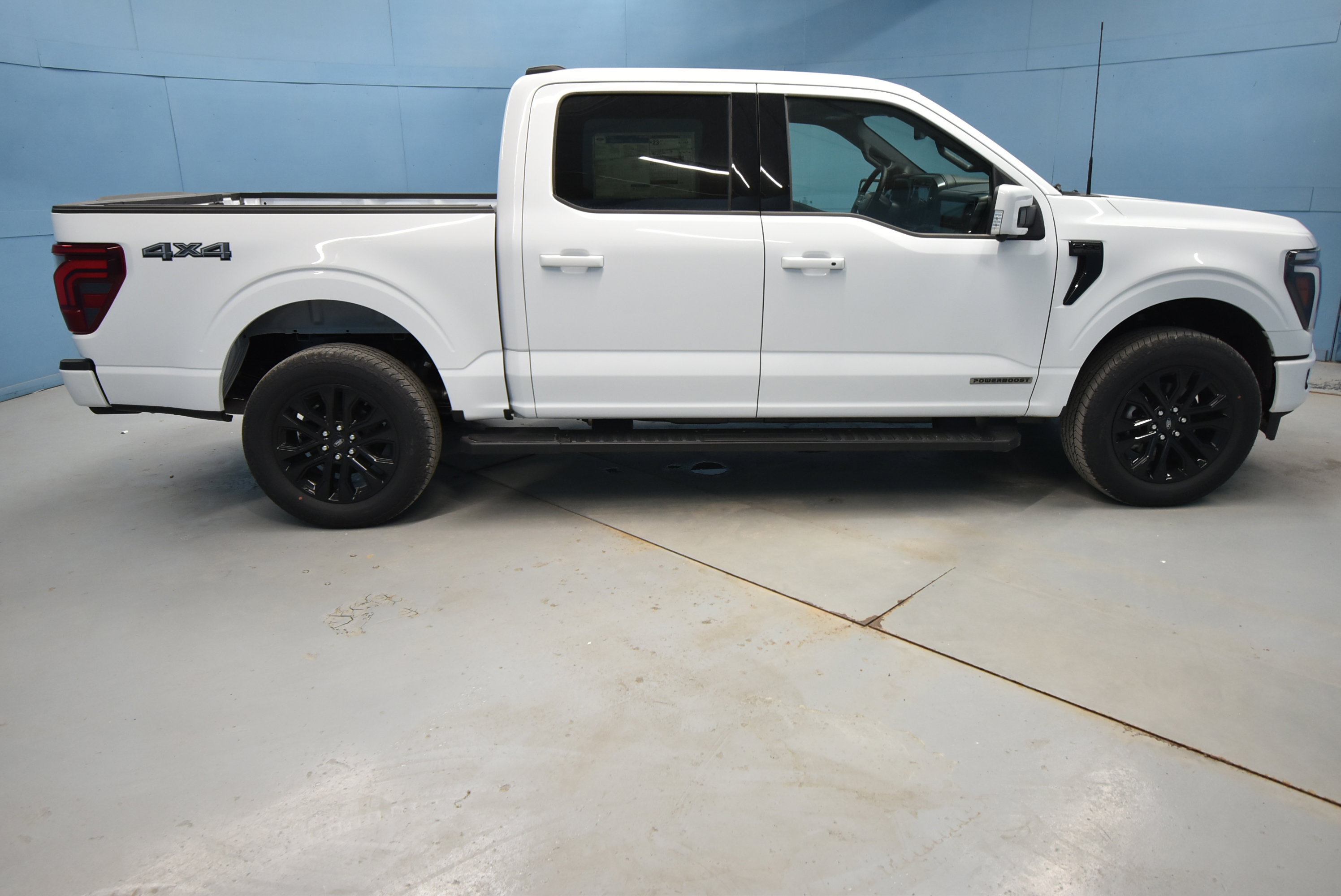 New 2025 Ford F150 Lariat w/ Equipment Group 502A High image 27