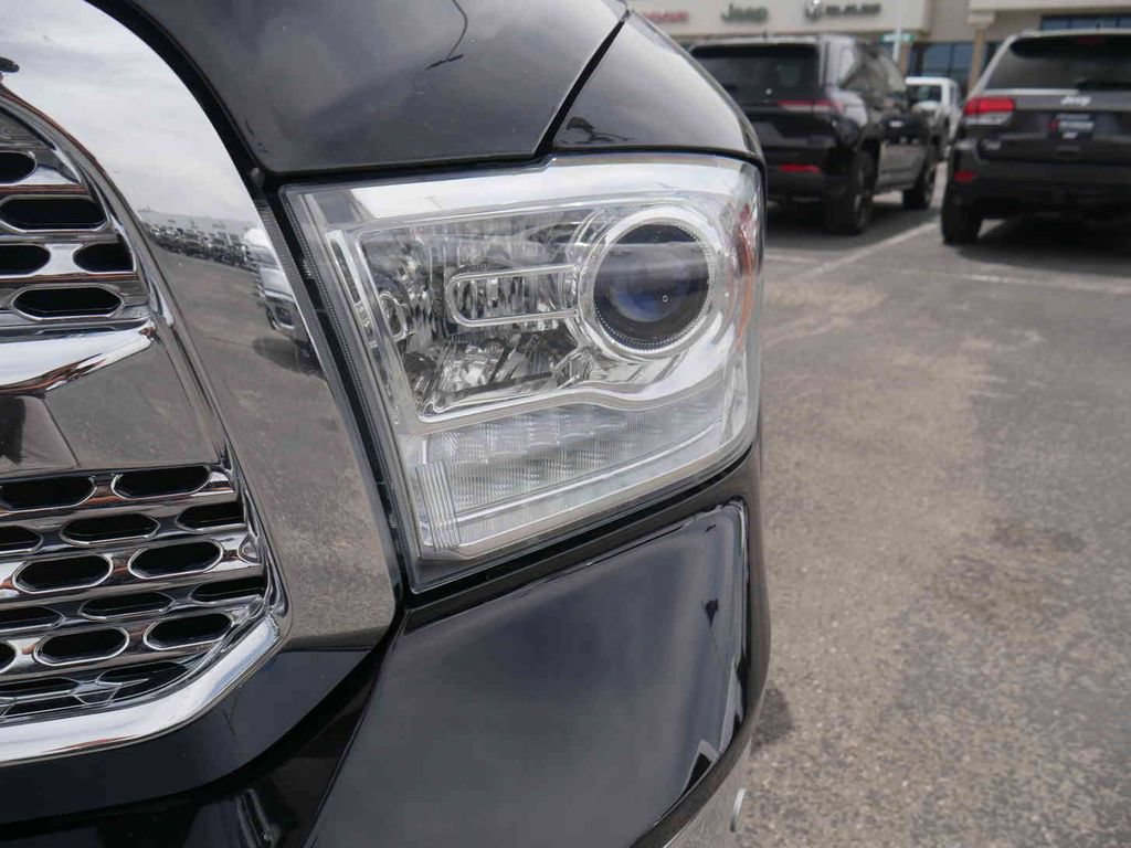 Used 2018 RAM 1500 Laramie w/ Convenience Group AWD/4WD image 25