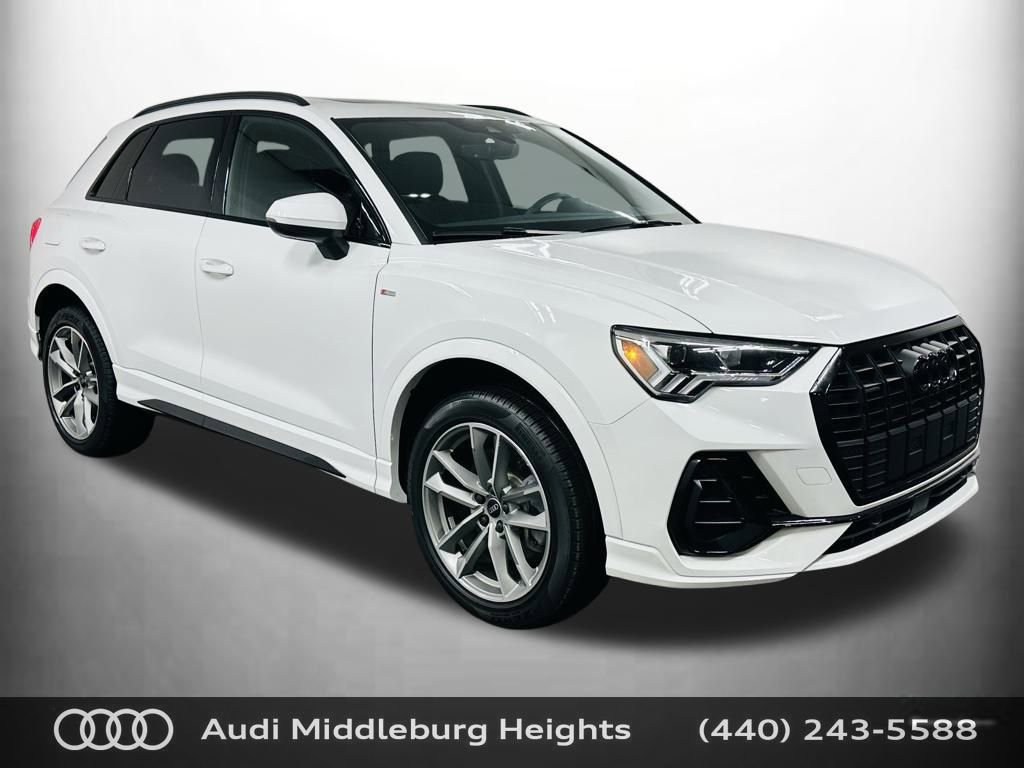 Certified 2024 Audi Q3 2.0T Premium Plus image 1