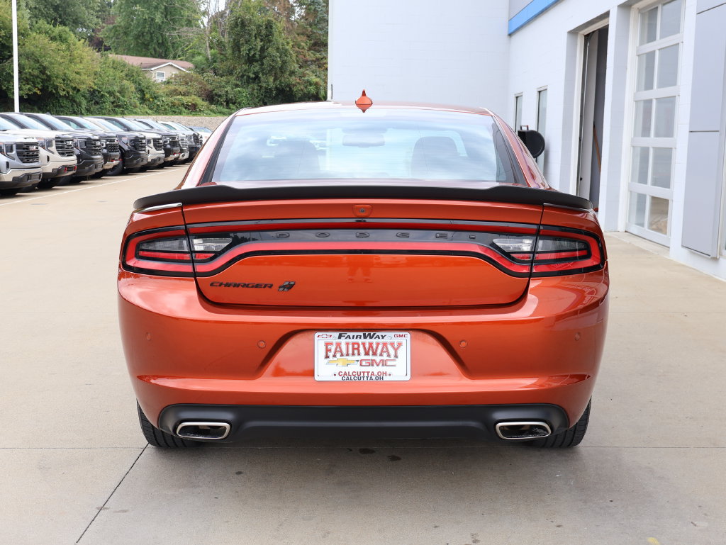 Used 2023 Dodge Charger SXT w/ Blacktop Package AWD/4WD image 9